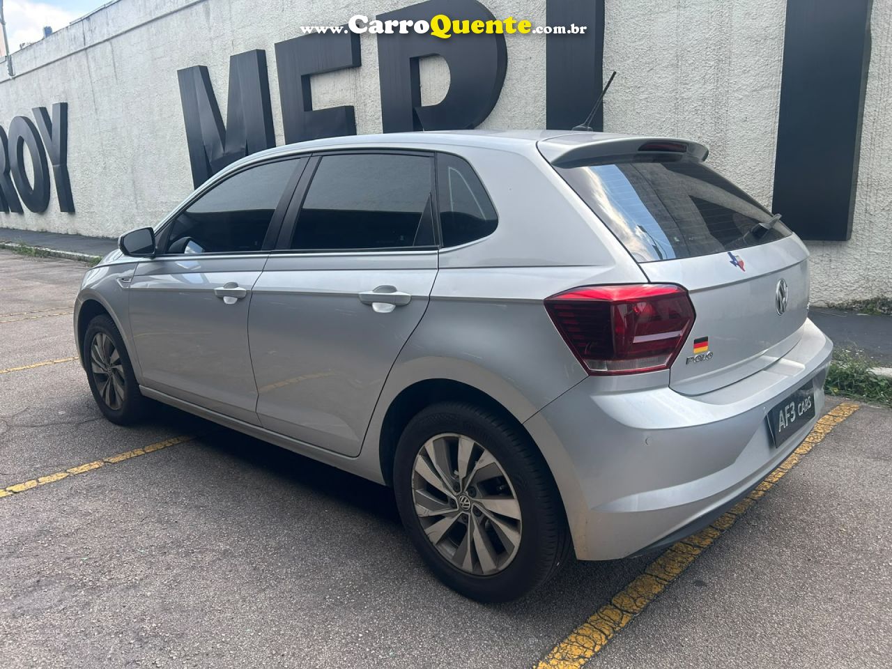 VOLKSWAGEN   POLO COMFORT. 200 TSI 1.0 FLEX 12V AUT.   PRATA 2020 1.0 FLEX - Loja