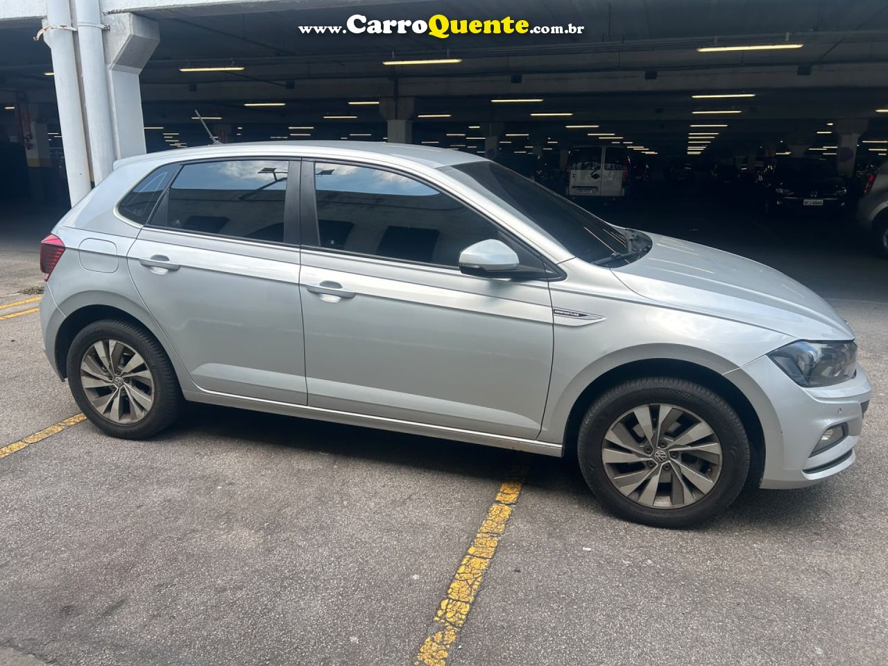 VOLKSWAGEN   POLO COMFORT. 200 TSI 1.0 FLEX 12V AUT.   PRATA 2020 1.0 FLEX - Loja