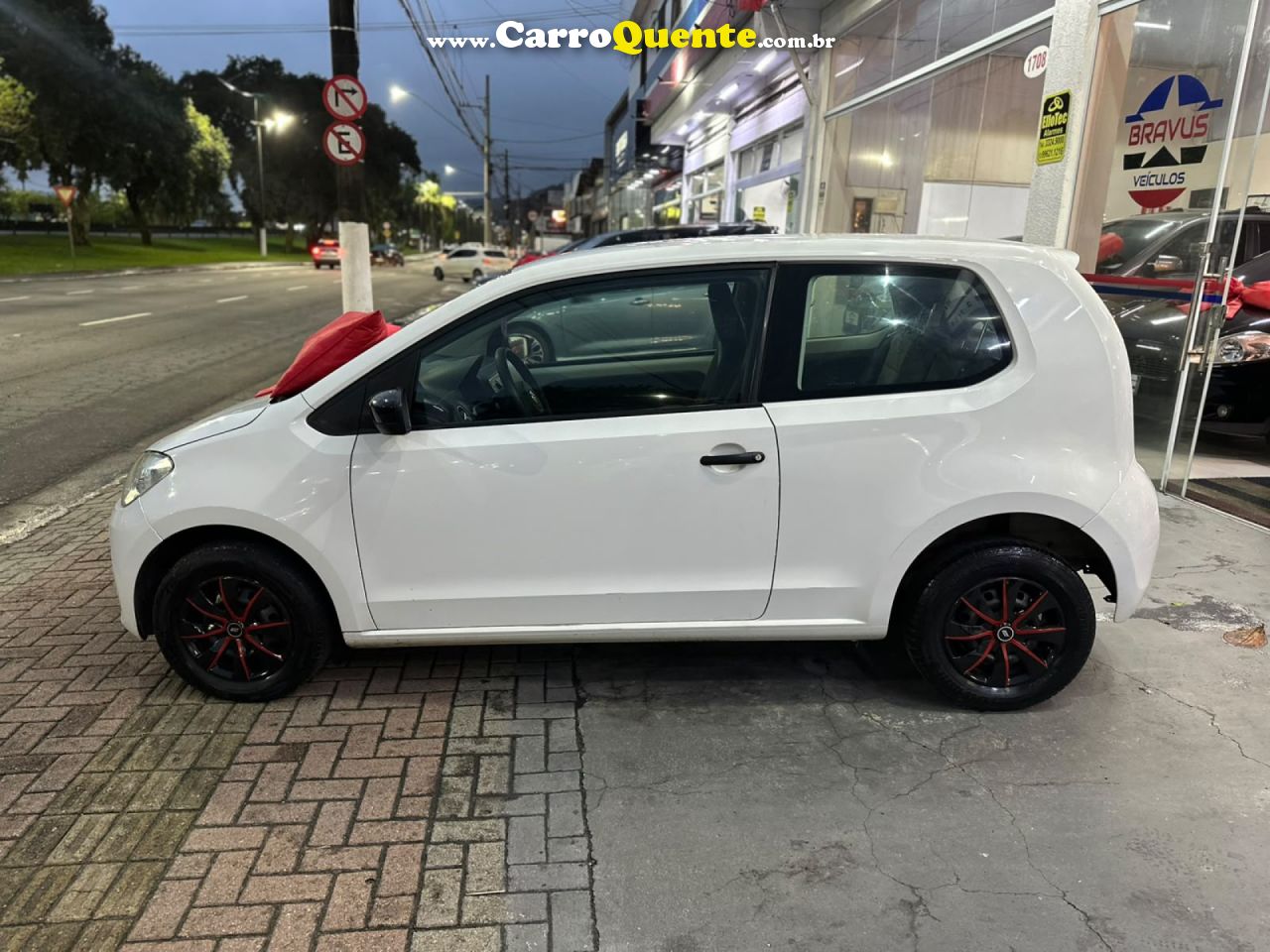 VOLKSWAGEN   UP! TAKE 1.0 T. FLEX 12V 3P   BRANCO 2015 1.0 FLEX - Loja