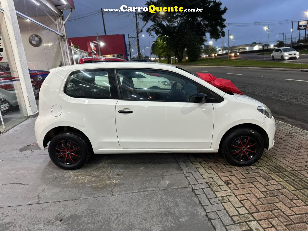 VOLKSWAGEN   UP! TAKE 1.0 T. FLEX 12V 3P   BRANCO 2015 1.0 FLEX - Loja