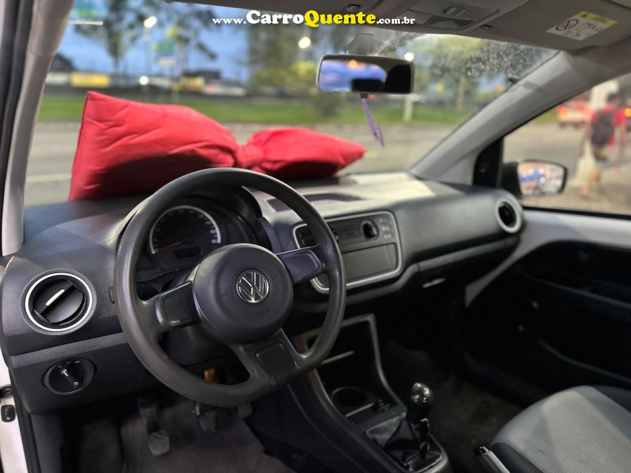 VOLKSWAGEN   UP! TAKE 1.0 T. FLEX 12V 3P   BRANCO 2015 1.0 FLEX - Loja