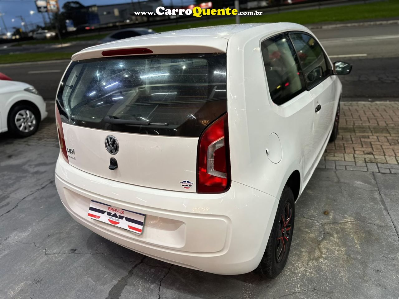 VOLKSWAGEN   UP! TAKE 1.0 T. FLEX 12V 3P   BRANCO 2015 1.0 FLEX - Loja