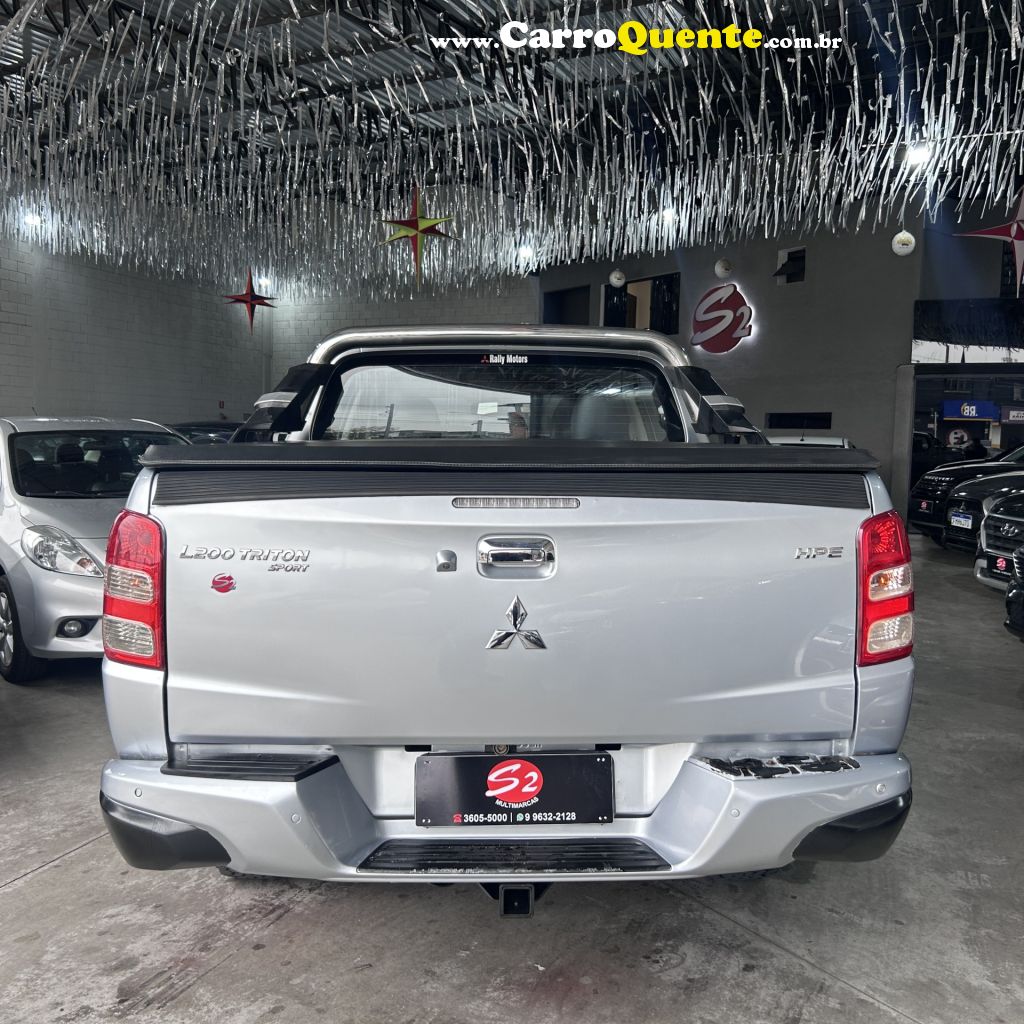 MITSUBISHI   L200 TRITON SPORT HPE 2.4 CD DIESEL AUT.   PRATA 2017 2.4 DIESEL - Loja