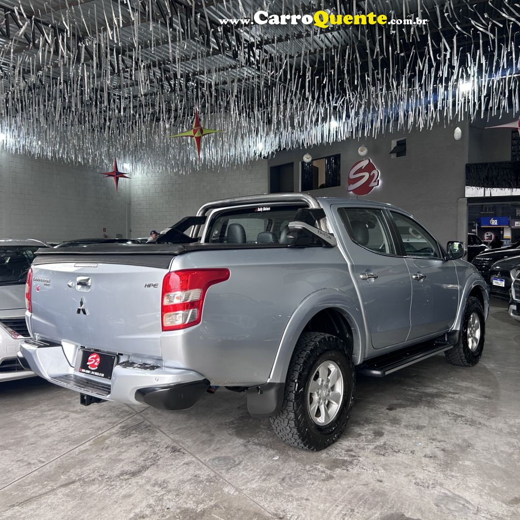 MITSUBISHI   L200 TRITON SPORT HPE 2.4 CD DIESEL AUT.   PRATA 2017 2.4 DIESEL - Loja
