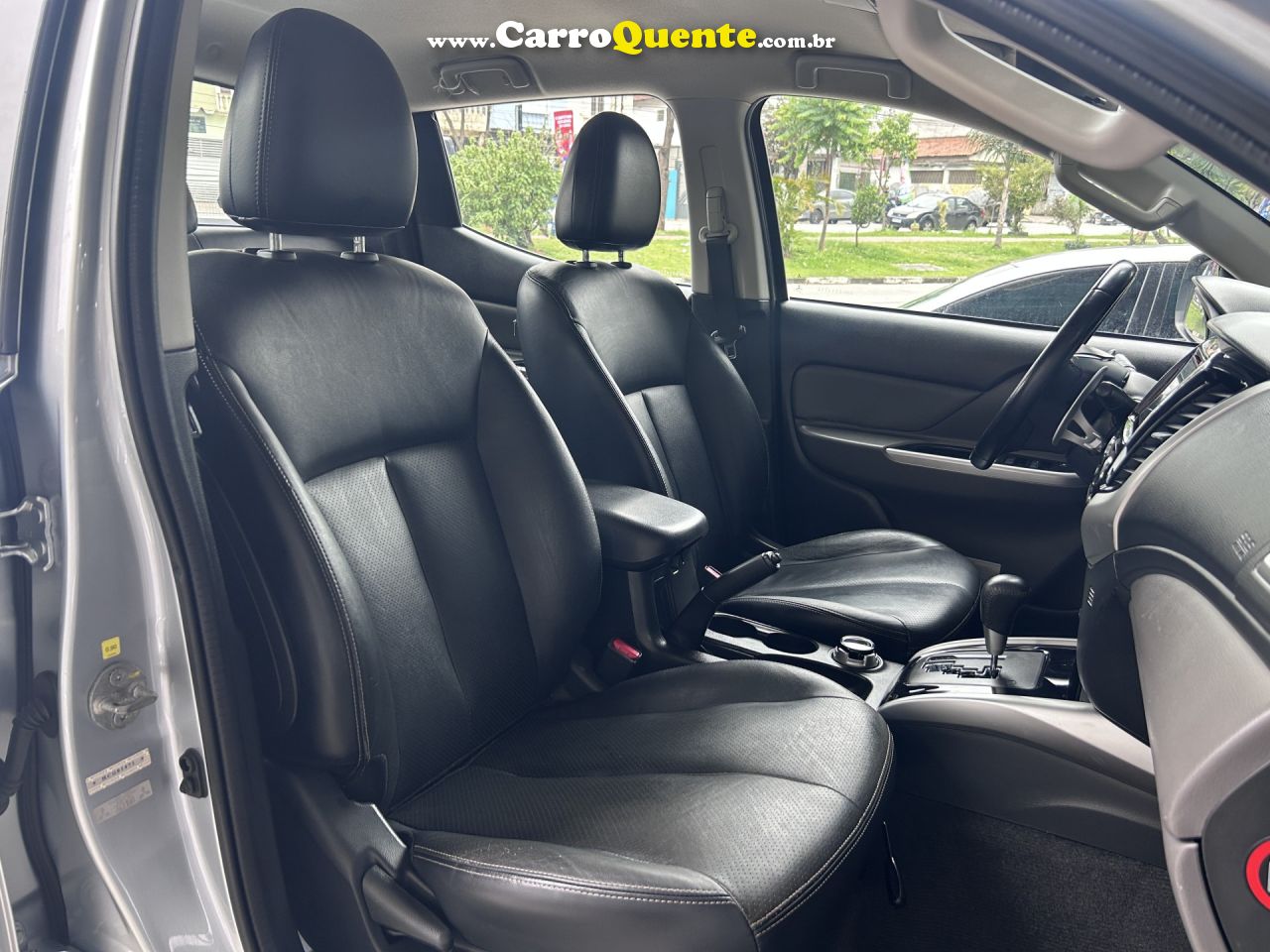 MITSUBISHI   L200 TRITON SPORT HPE 2.4 CD DIESEL AUT.   PRATA 2017 2.4 DIESEL - Loja