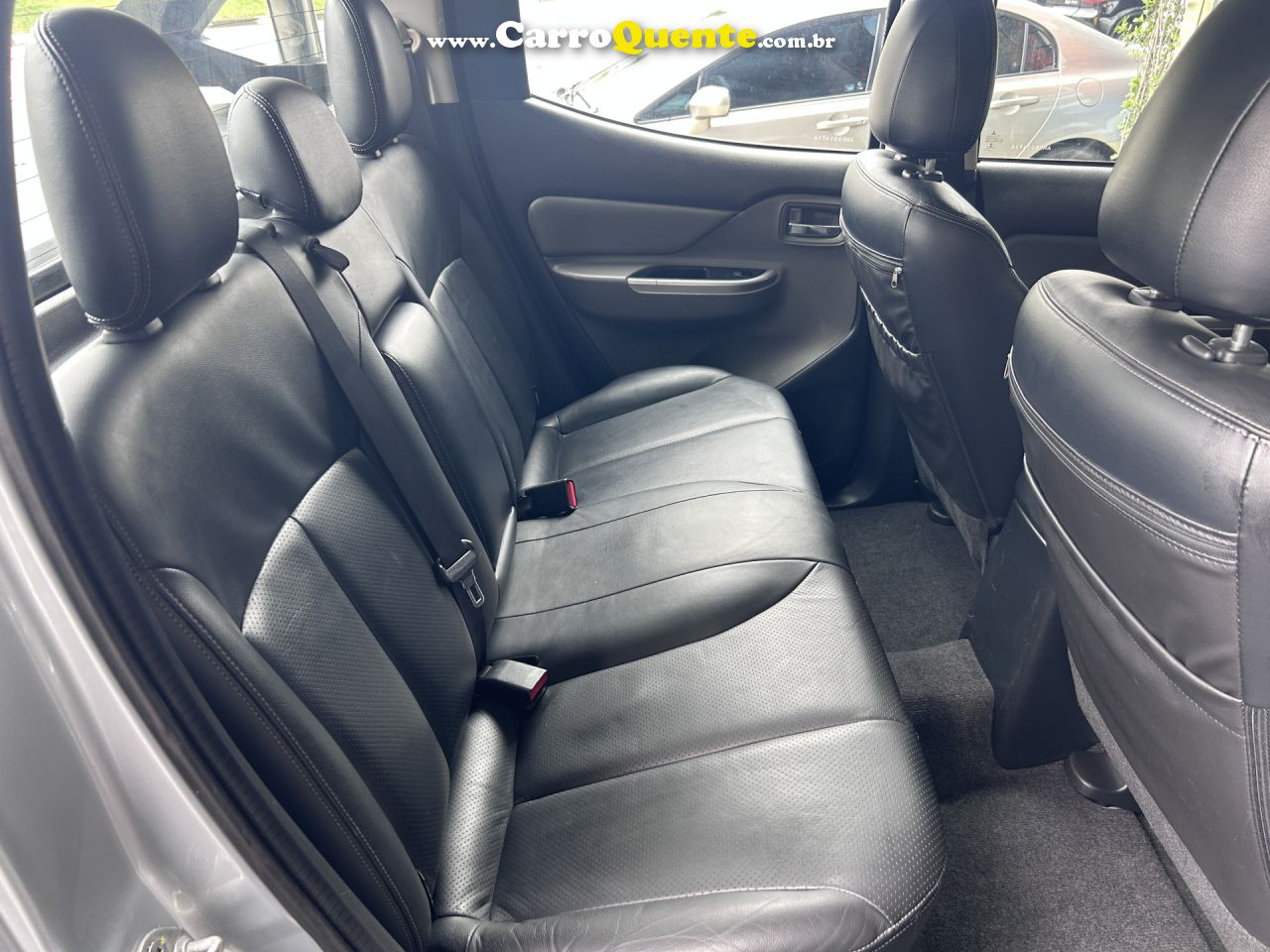 MITSUBISHI   L200 TRITON SPORT HPE 2.4 CD DIESEL AUT.   PRATA 2017 2.4 DIESEL - Loja