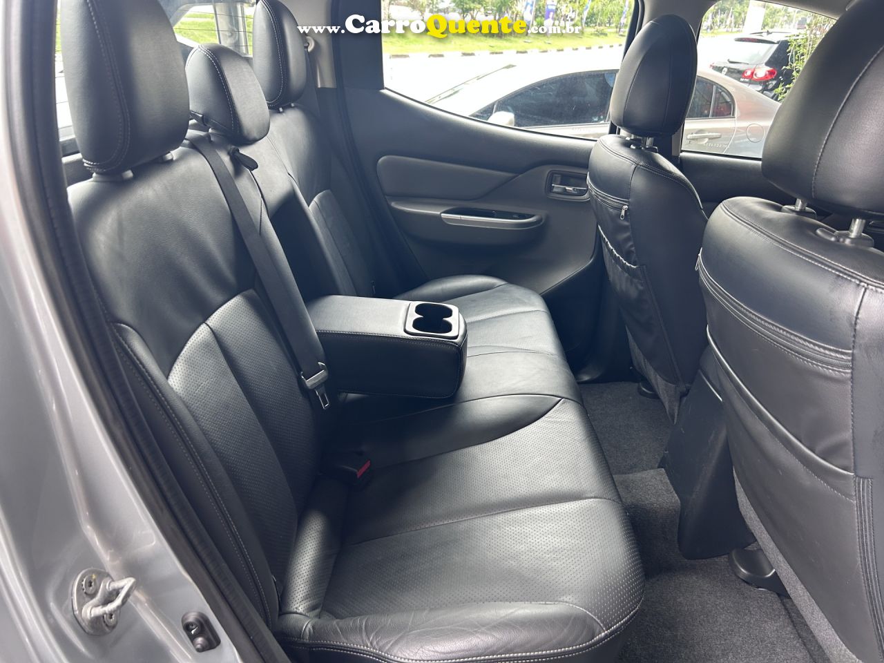 MITSUBISHI   L200 TRITON SPORT HPE 2.4 CD DIESEL AUT.   PRATA 2017 2.4 DIESEL - Loja