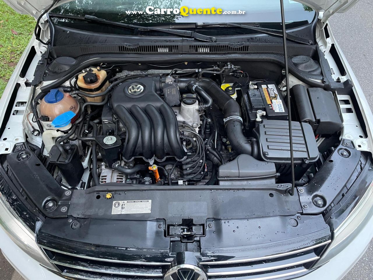 VOLKSWAGEN JETTA 2.0 COMFORTLINE 120CV 2015 - Loja