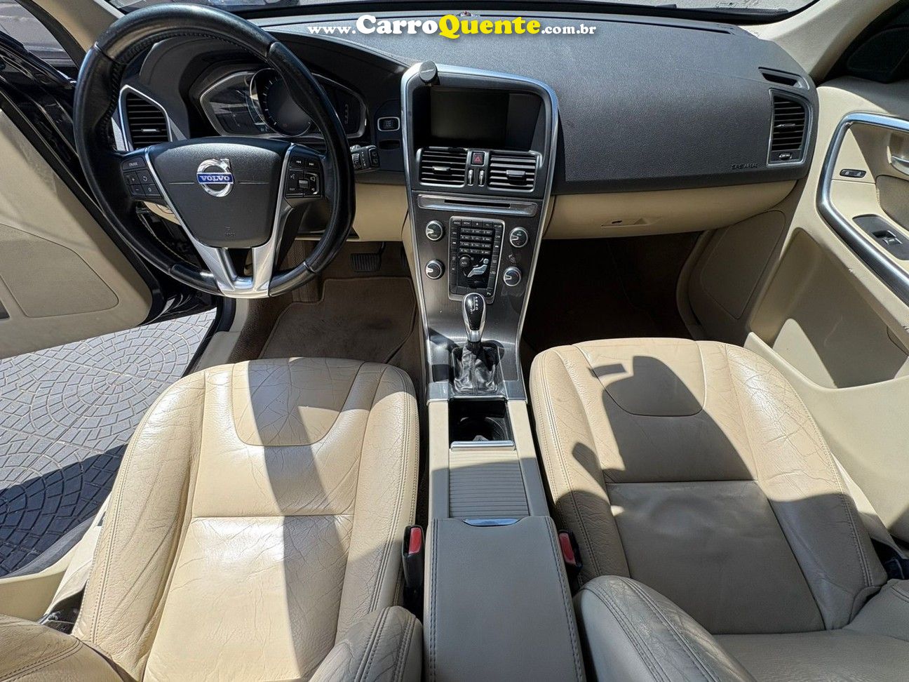 VOLVO XC60 2.0 T5 COMFORT FWD TURBO 2014 - Loja