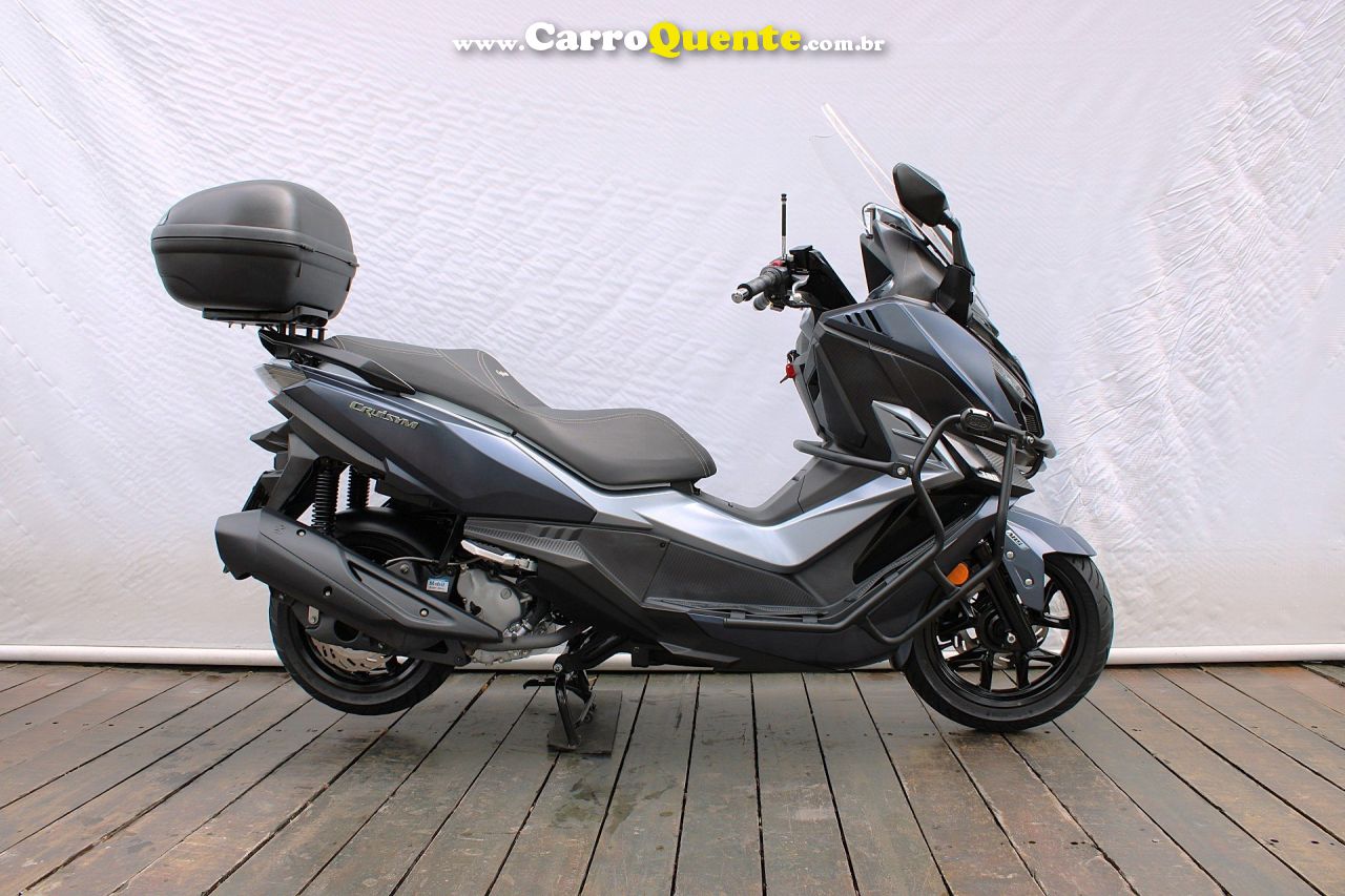 DAFRA CRUISYM 300 2025 - Loja