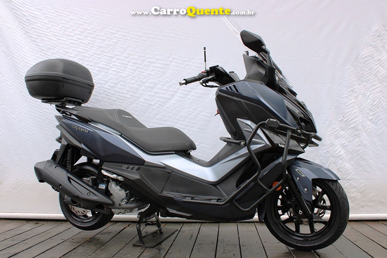 DAFRA CRUISYM 300 2025 - Loja