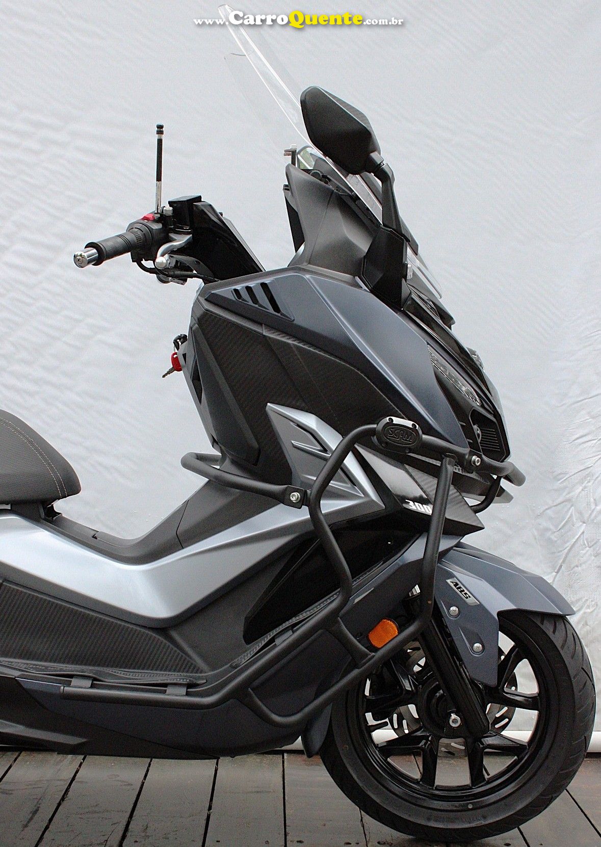 DAFRA CRUISYM 300 2025 - Loja