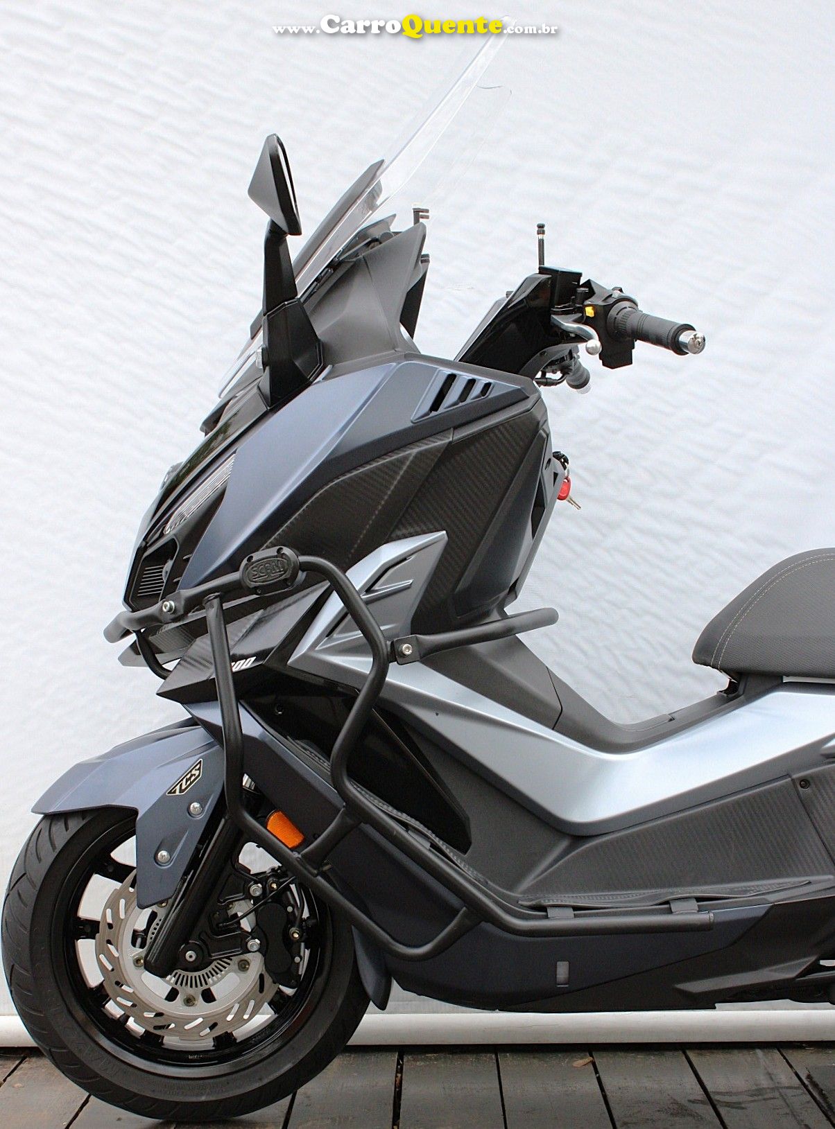 DAFRA CRUISYM 300 2025 - Loja
