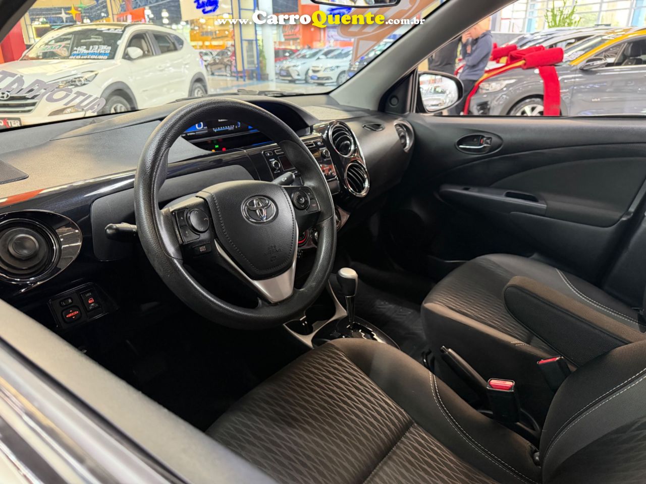 TOYOTA ETIOS 1.5 XS SEDAN 16V 2017 - Loja