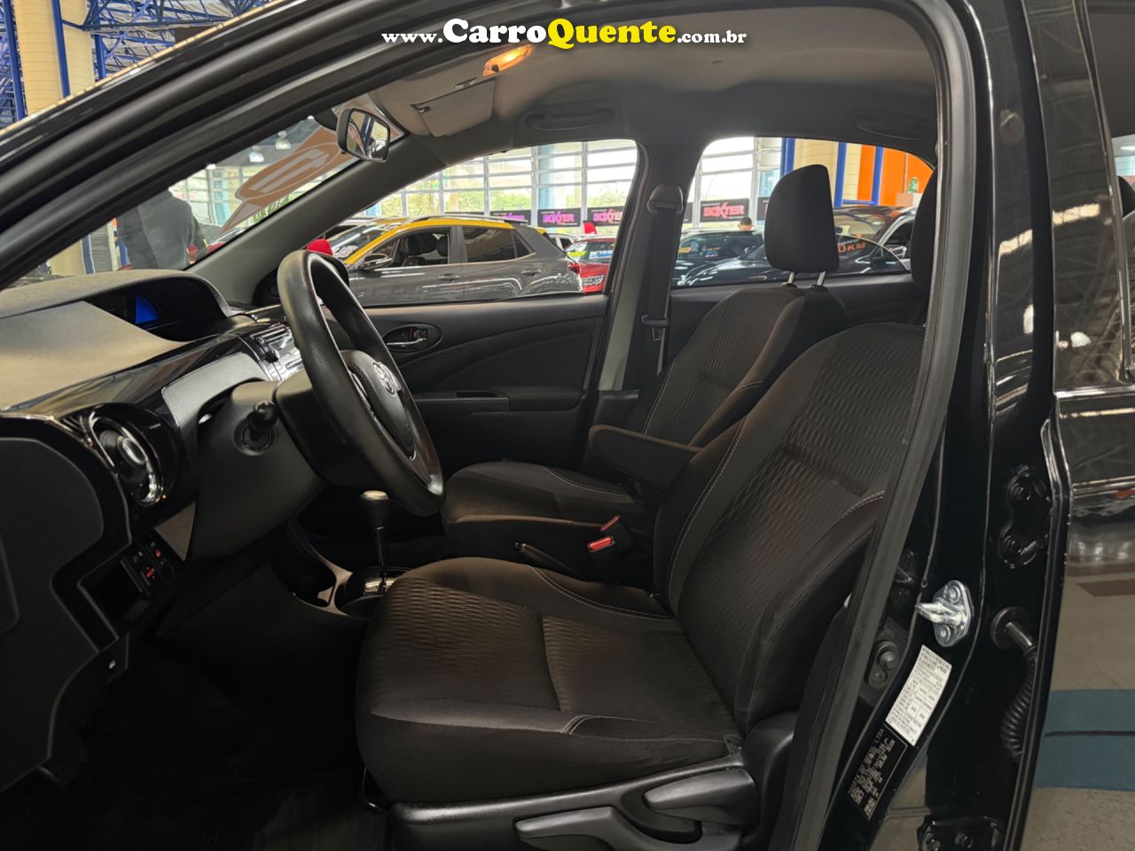TOYOTA ETIOS 1.5 XS SEDAN 16V 2017 - Loja