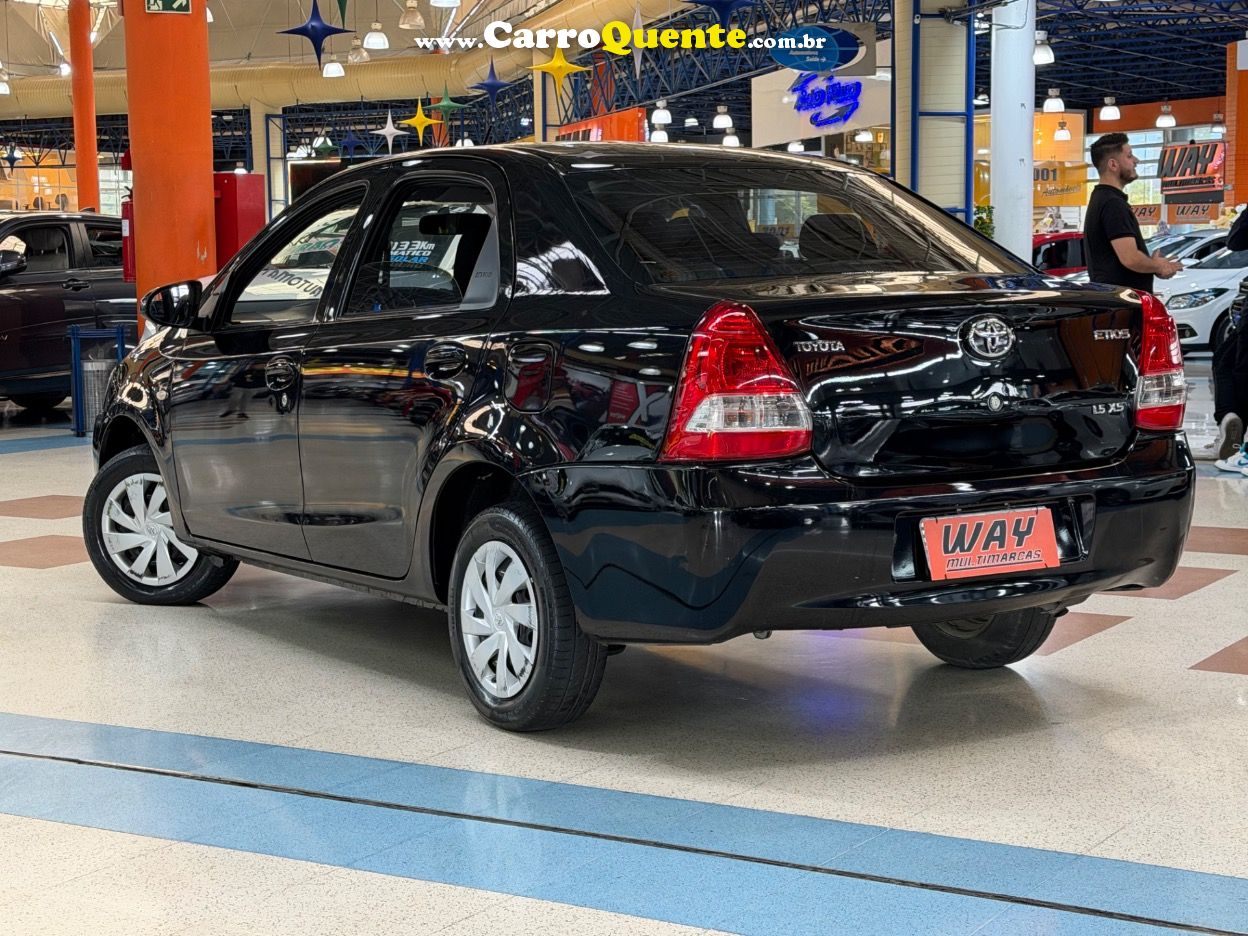 TOYOTA ETIOS 1.5 XS SEDAN 16V 2017 - Loja