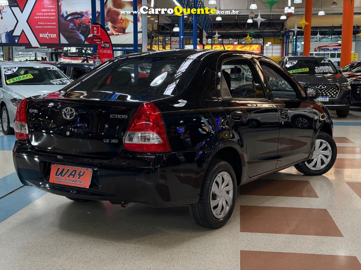 TOYOTA ETIOS 1.5 XS SEDAN 16V 2017 - Loja