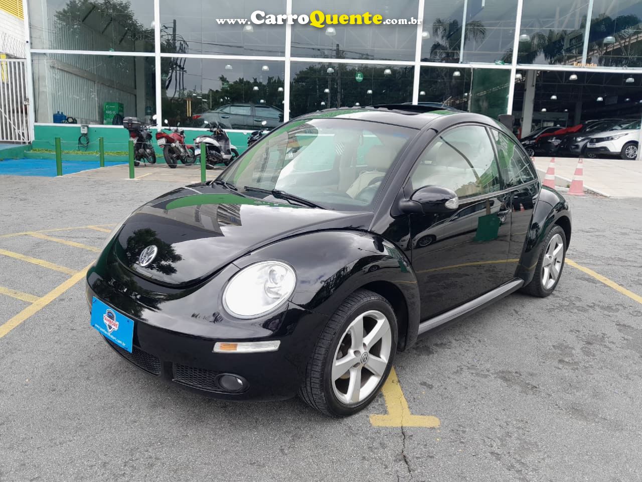 VOLKSWAGEN   NEW BEETLE 2.0 MI MEC.AUT.   PRETO 2010 2.0 GASOLINA - Loja