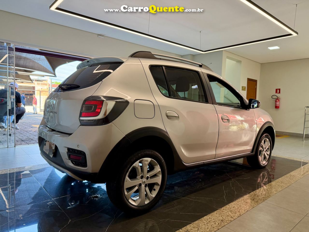 RENAULT   SANDERO STEPWAY FLEX 1.6 16V 5P   PRATA 2019 1.6 FLEX - Loja