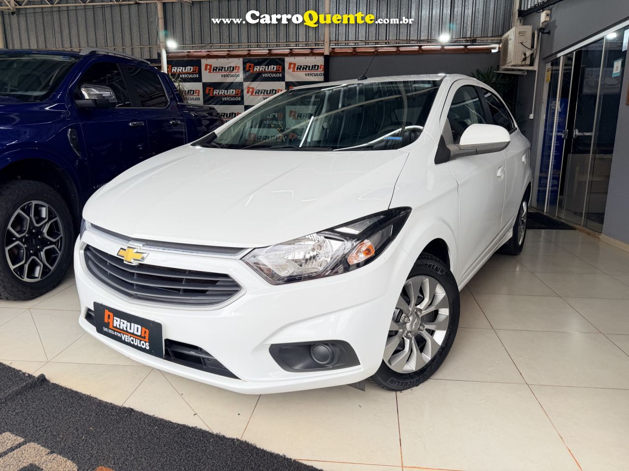 CHEVROLET   ONIX HATCH LT 1.4 8V FLEXPOWER 5P MEC.   BRANCO 2017 1.4 FLEX - Loja