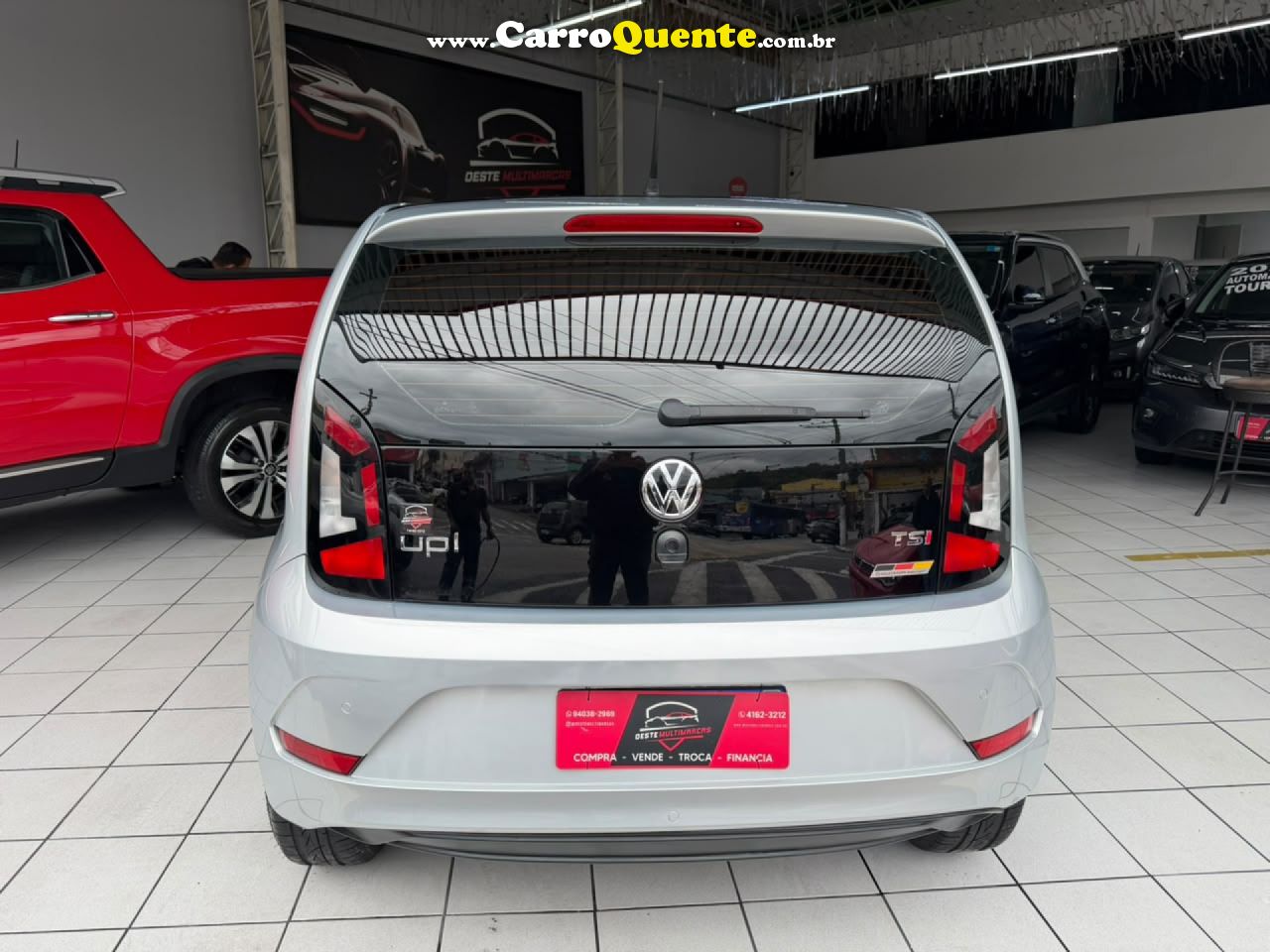 VOLKSWAGEN   UP! MOVE 1.0 TSI TOTAL FLEX 12V 5P   PRATA 2018 1.0 FLEX - Loja