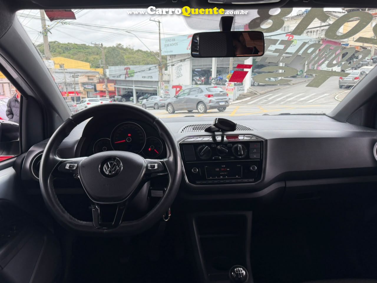 VOLKSWAGEN   UP! MOVE 1.0 TSI TOTAL FLEX 12V 5P   PRATA 2018 1.0 FLEX - Loja
