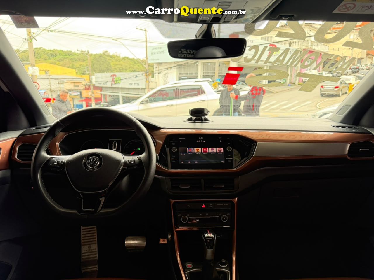 VOLKSWAGEN   T-CROSS COMFOR. 200 TSI 1.0 FLEX 5P AUT.   BRANCO 2020 1.0 FLEX - Loja