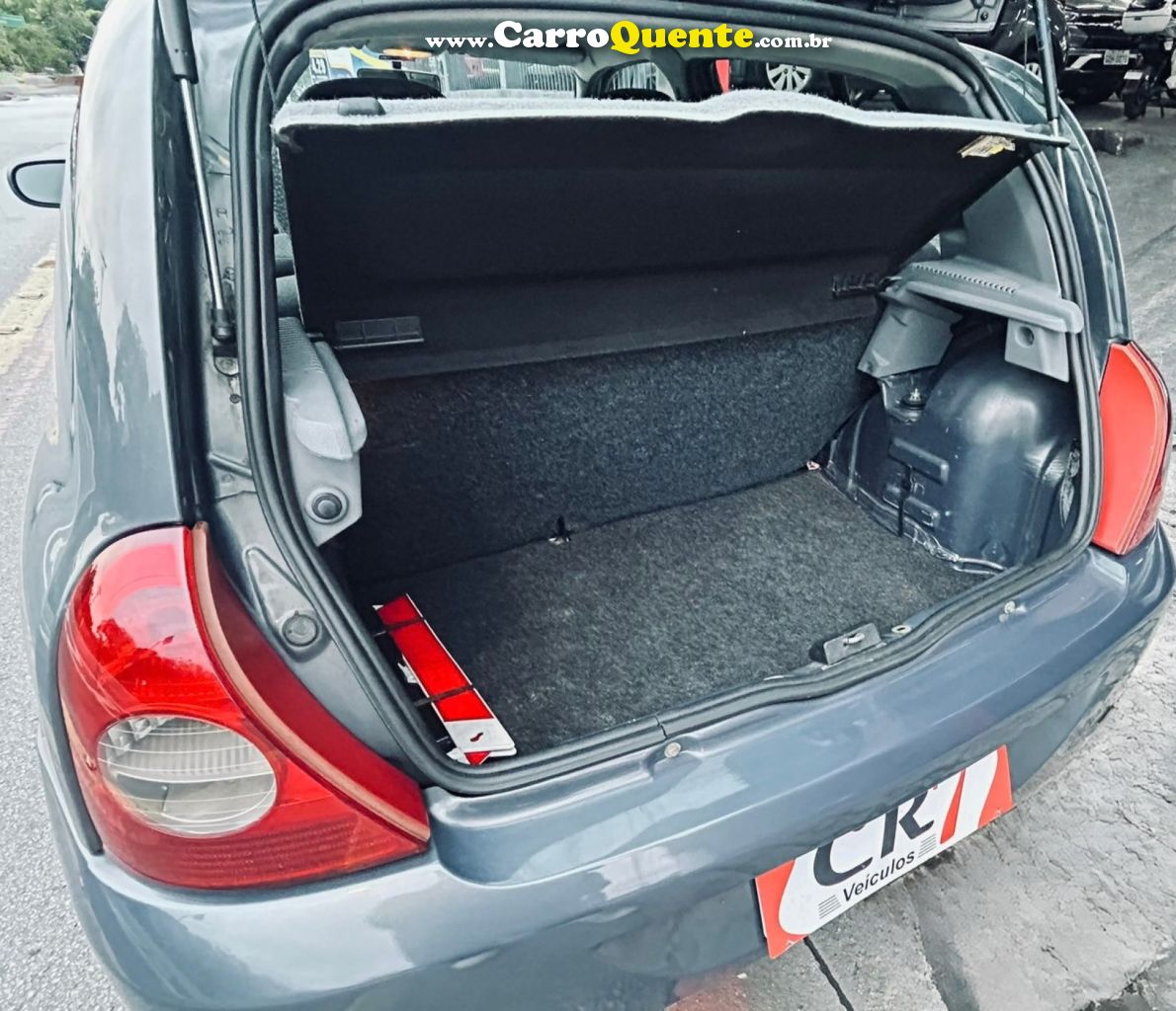 RENAULT   CLIO CAM1016VH   CINZA 2011 1.0 FLEX - Loja