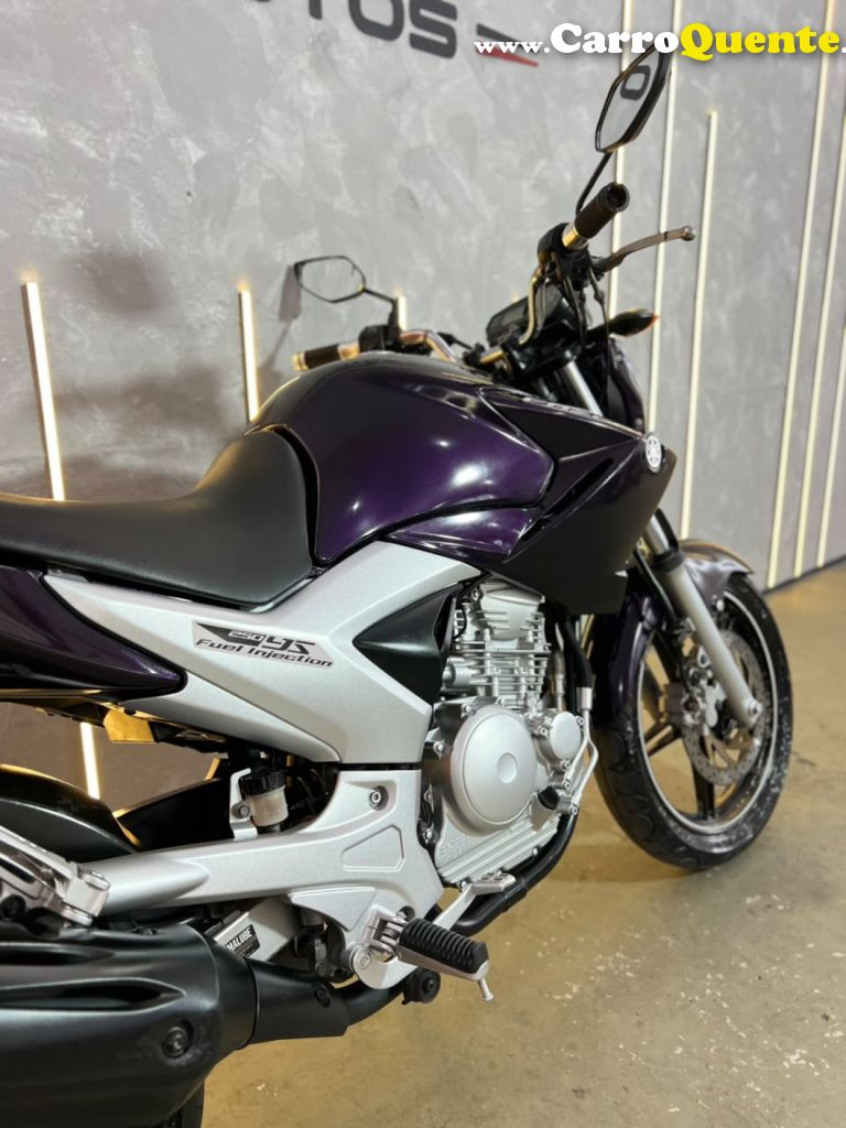 YAMAHA    FAZER YS250   ROXO 2012 250 GASOLINA - Loja