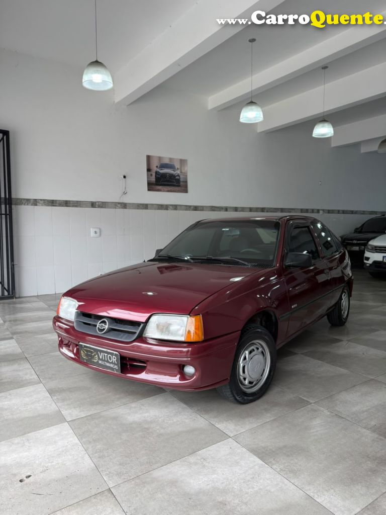 CHEVROLET   KADETT GLSLLITETURIM 1.8   VERMELHO 1996 1.8 GASOLINA - Loja