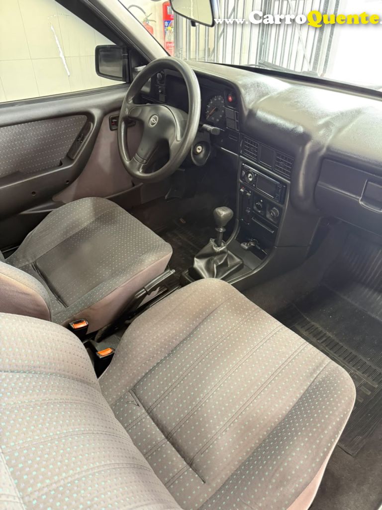 CHEVROLET   KADETT GLSLLITETURIM 1.8   VERMELHO 1996 1.8 GASOLINA - Loja