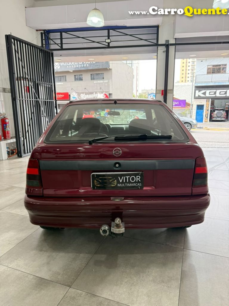 CHEVROLET   KADETT GLSLLITETURIM 1.8   VERMELHO 1996 1.8 GASOLINA - Loja