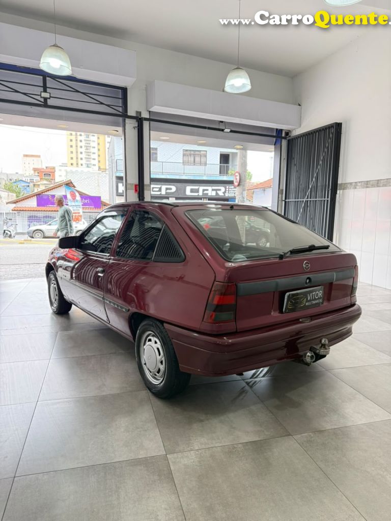 CHEVROLET   KADETT GLSLLITETURIM 1.8   VERMELHO 1996 1.8 GASOLINA - Loja