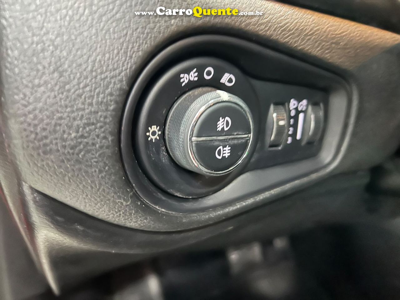 JEEP   RENEGADE SPORT 2.0 4X4 TB DIESEL AUT.   VERMELHO 2016 2.0 DIESEL - Loja
