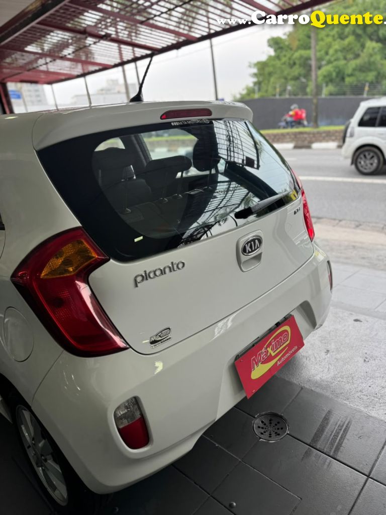 KIA   PICANTO EX 1.11.0 1.0 FLEX MEC.   BRANCO 2013 1.0 FLEX - Loja