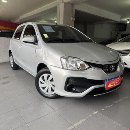 TOYOTA   ETIOS X 1.3 FLEX 16V 5P MEC.   PRATA 2018 1.3 FLEX