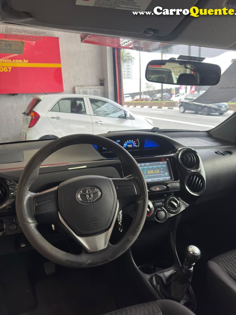 TOYOTA   ETIOS X 1.3 FLEX 16V 5P MEC.   PRATA 2018 1.3 FLEX - Loja