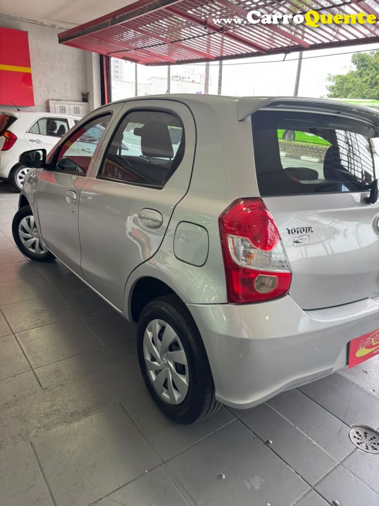 TOYOTA   ETIOS X 1.3 FLEX 16V 5P MEC.   PRATA 2018 1.3 FLEX - Loja