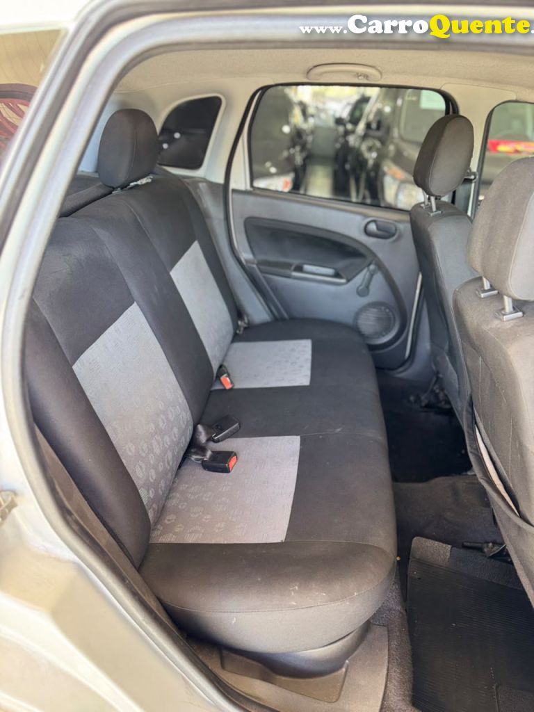 FORD   FIESTA 1.0 8V FLEXCLASS 1.0 8V FLEX 5P   PRATA 2012 1.0 FLEX - Loja