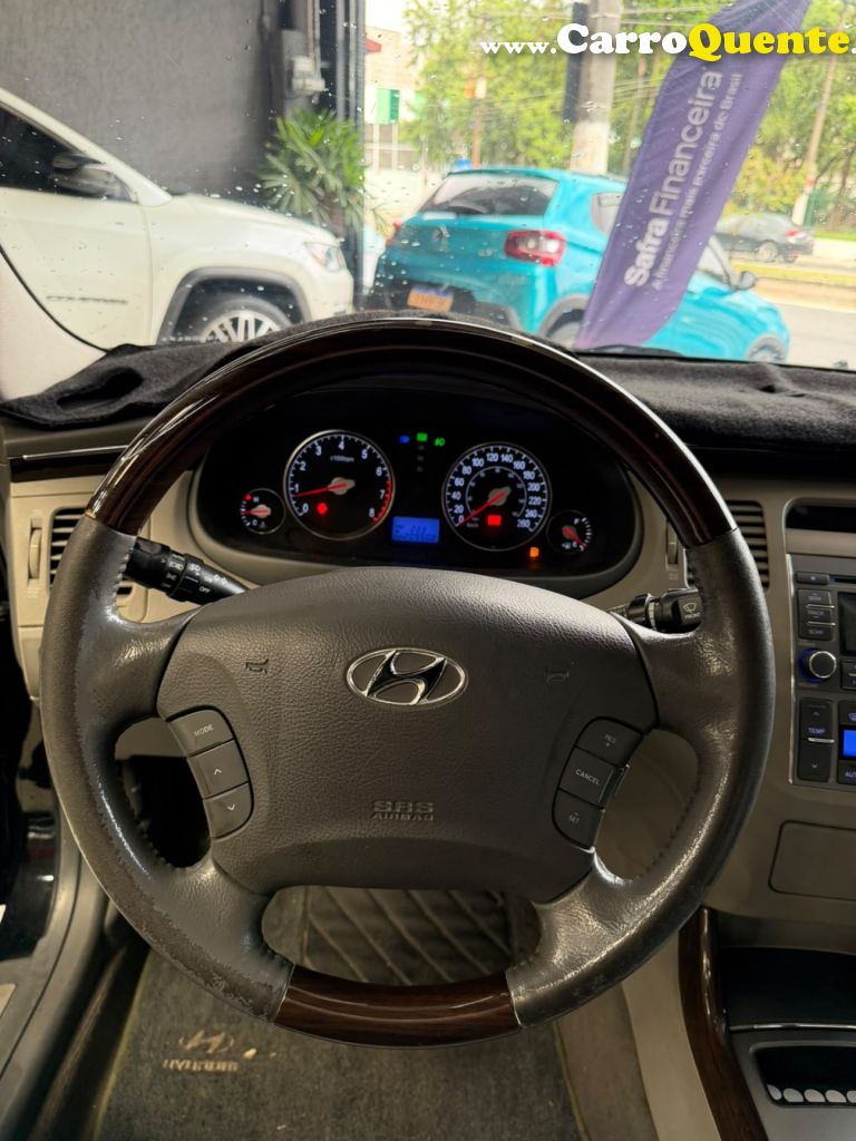 HYUNDAI   AZERA GLS 3.3 V6 24V 4P AUT.   PRETO 2009 3.3 GASOLINA - Loja