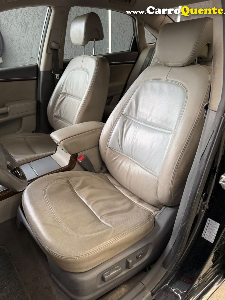 HYUNDAI   AZERA GLS 3.3 V6 24V 4P AUT.   PRETO 2009 3.3 GASOLINA - Loja