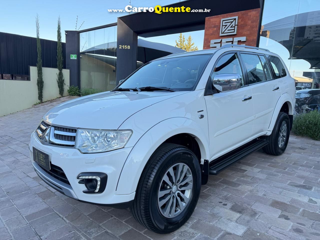 MITSUBISHI   PAJERO HPE 3.5 4X4 FLEX 5P AUT.   BRANCO 2017 3.5 FLEX - Loja