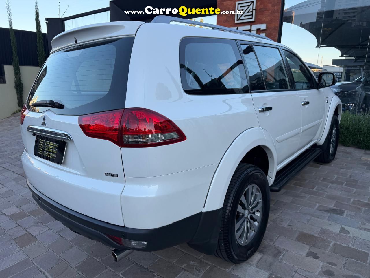 MITSUBISHI   PAJERO HPE 3.5 4X4 FLEX 5P AUT.   BRANCO 2017 3.5 FLEX - Loja