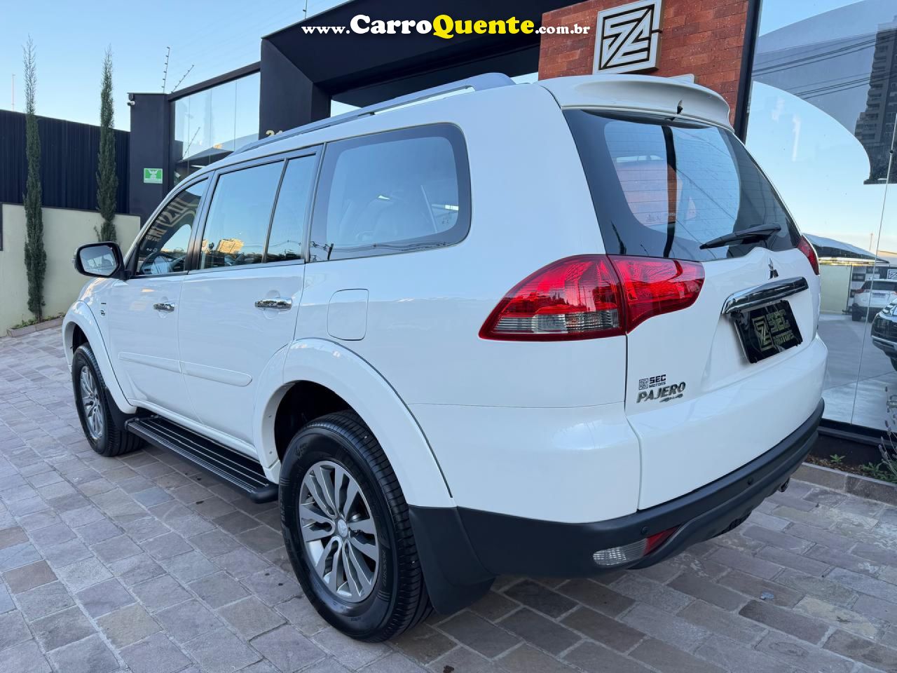 MITSUBISHI   PAJERO HPE 3.5 4X4 FLEX 5P AUT.   BRANCO 2017 3.5 FLEX - Loja