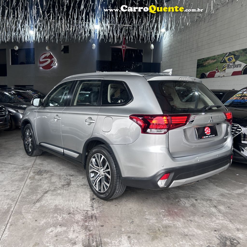MITSUBISHI   OUTLANDER COMFORT 2.0 16V AUT.   PRATA 2018 2.0 GASOLINA - Loja