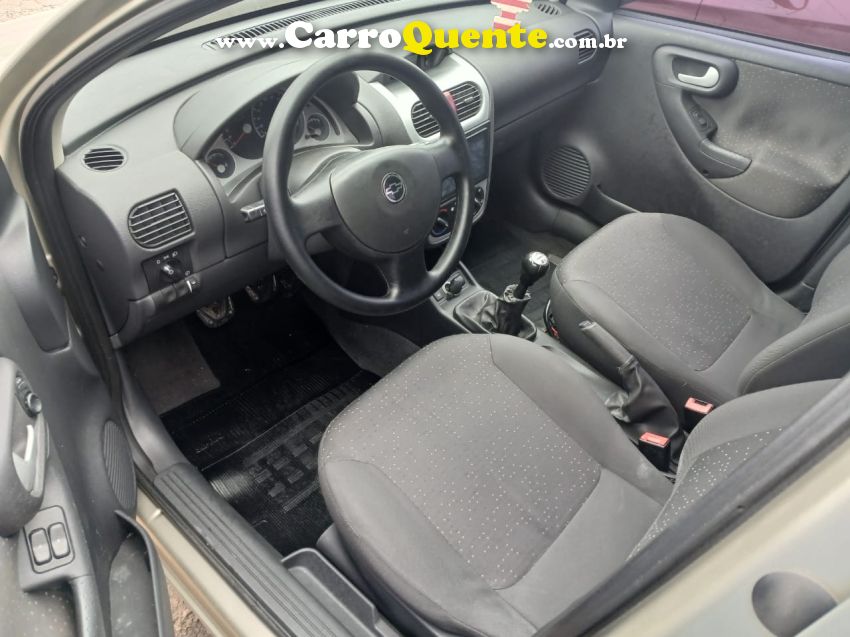 Chevrolet CORSA 1.4 MPFI PREMIUM 8V FLEX 4P MANUAL - Loja
