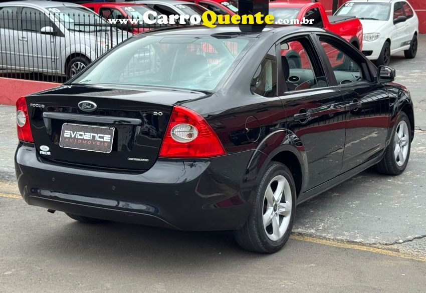Ford FOCUS 2.0 FC 16V FLEX 4P AUTOMÁTICO - Loja