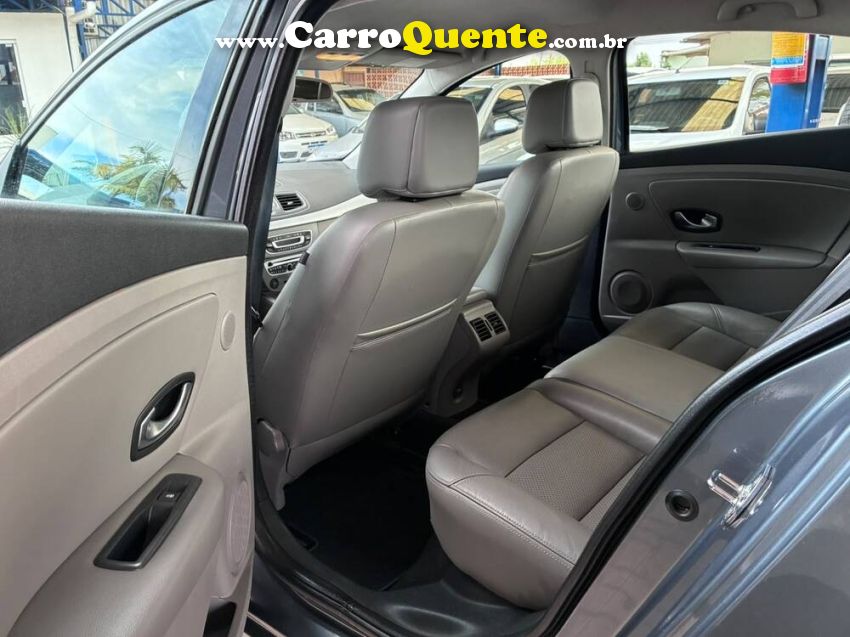 Renault FLUENCE 2.0 PRIVILÉGE 16V FLEX 4P AUTOMÁTICO - Loja