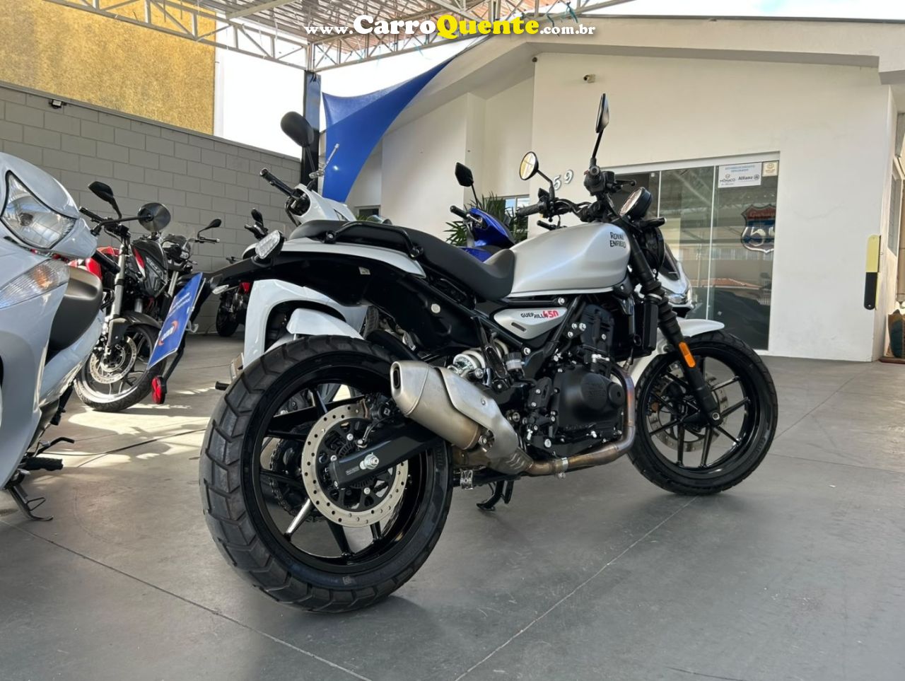 ROYAL ENFIELD – GUERRILLA 450 2026  Gasolina Manual - Loja