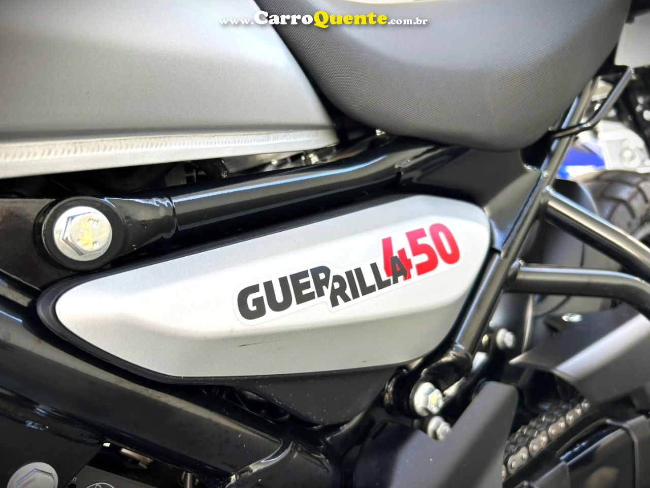 ROYAL ENFIELD – GUERRILLA 450 2026  Gasolina Manual - Loja